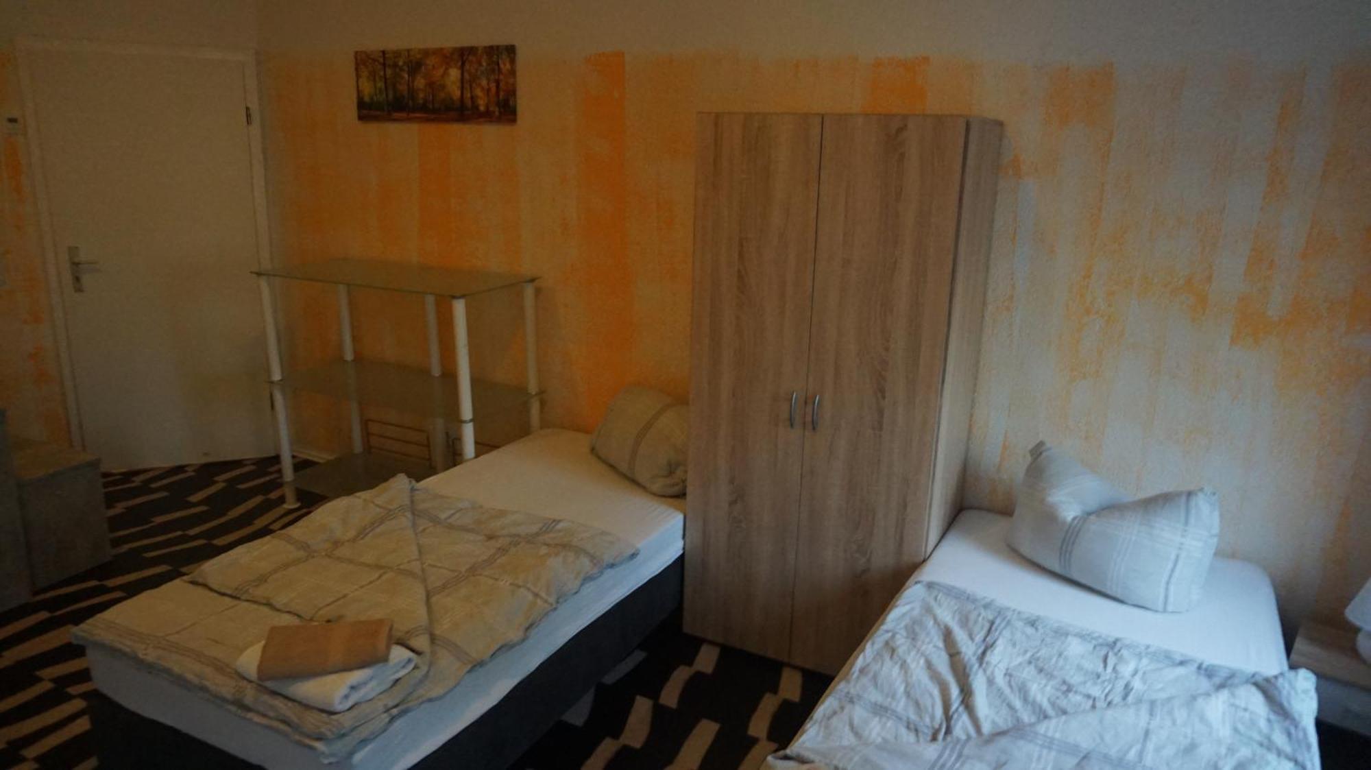 Hostel Im Medizinerviertel Halle  Ruang foto