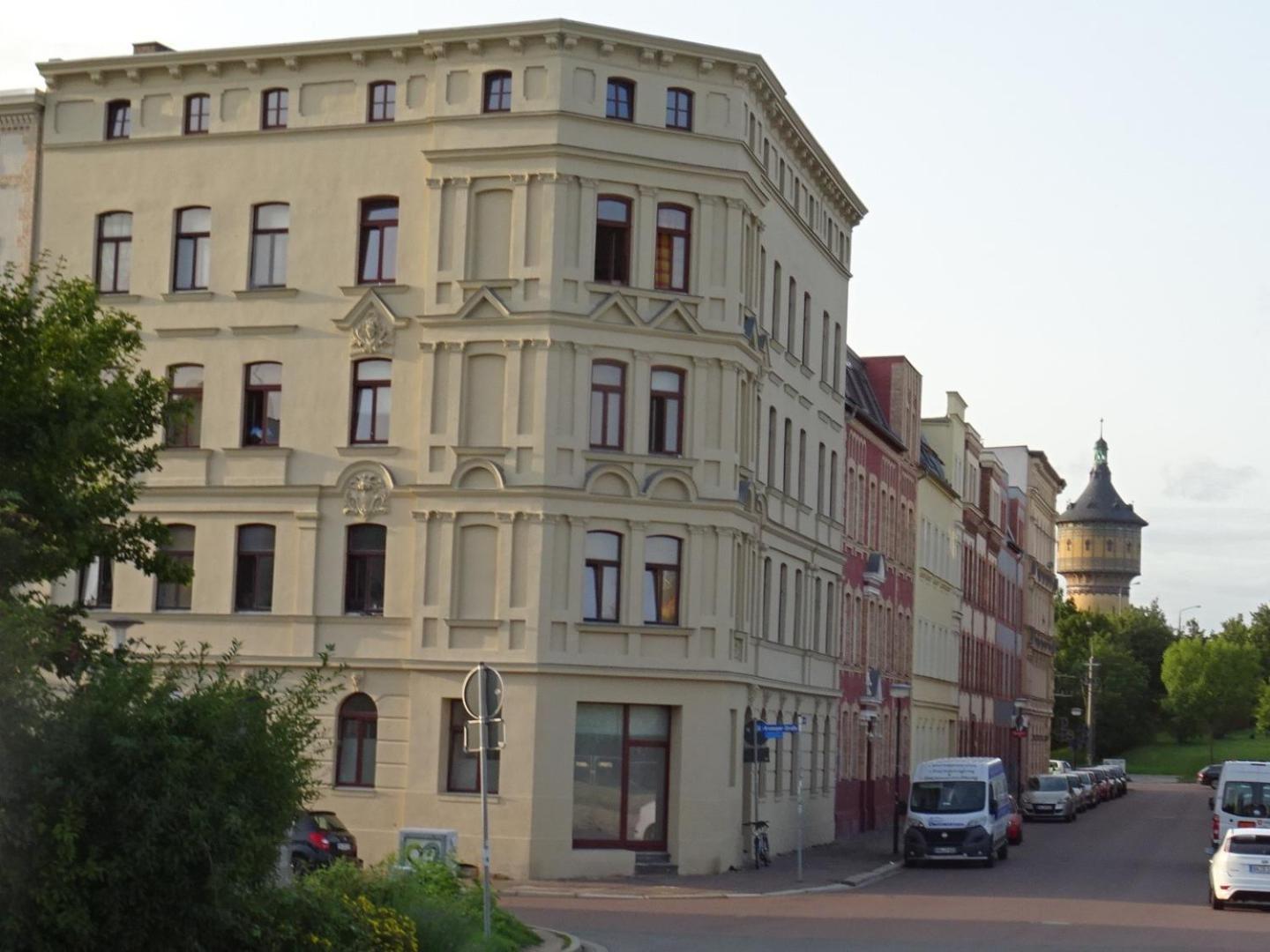 Hostel Im Medizinerviertel Halle  Bagian luar foto